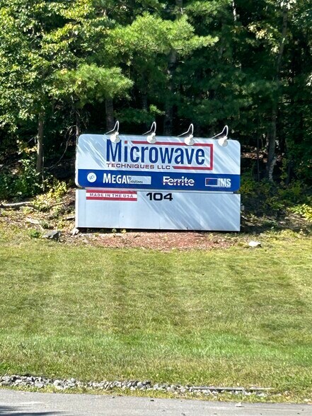 More Photos Of 104 Perimeter Rd, Nashua Industrial For Sale