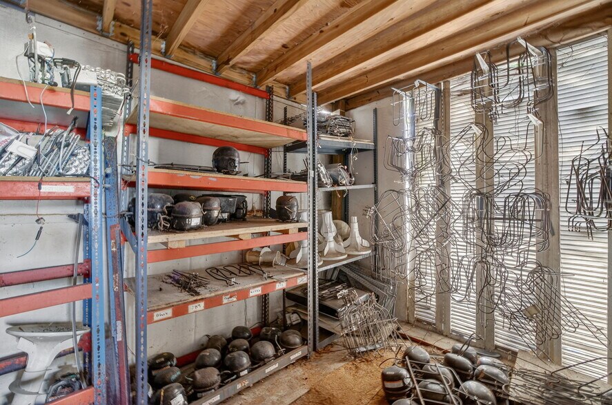 More Photos Of 3928 SW 12th Ct, Fort Lauderdale Manufacturing For Sale