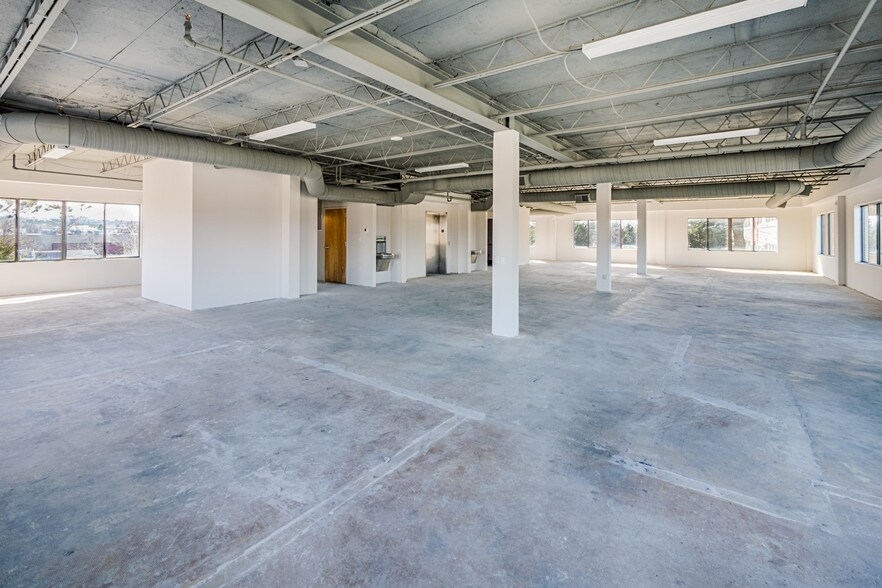 More Photos Of 151 Spring St, Herndon Medical For Lease