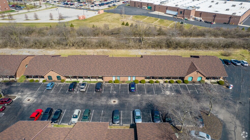 More Photos Of 3962 Brown Park Dr, Hilliard Unknown For Lease