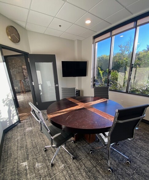 More Photos Of 1612 Westgate Cir, Brentwood Office For Lease