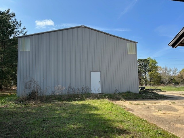 More Photos Of Texas State Hwy 155, Frankston Showroom For Sale