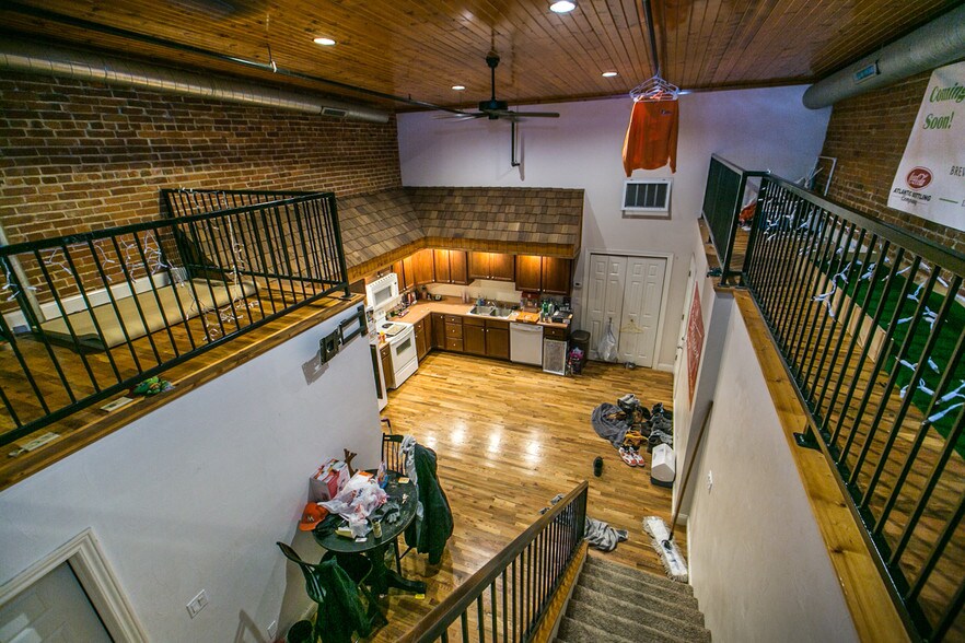 More Photos Of 163 Main St, Dubuque Restaurant For Sale