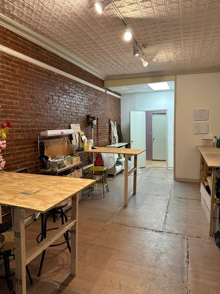 More Photos Of 445-447 W 50th St, New York Apartments For Lease