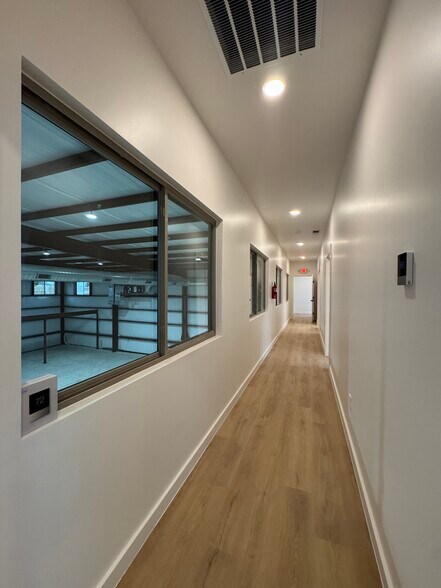 More Photos Of 10020 Darden Hill Rd, Austin Light Distribution For Sale