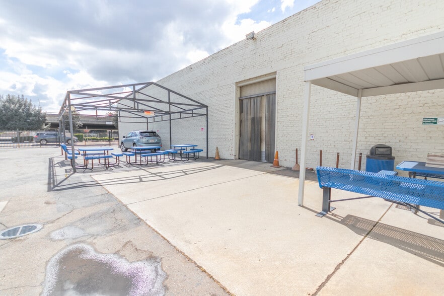 More Photos Of 530 E Market St, Stockton Flex For Sale