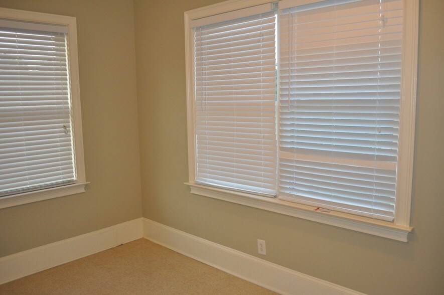 More Photos Of 4330 S Lee St, Buford Medical For Lease