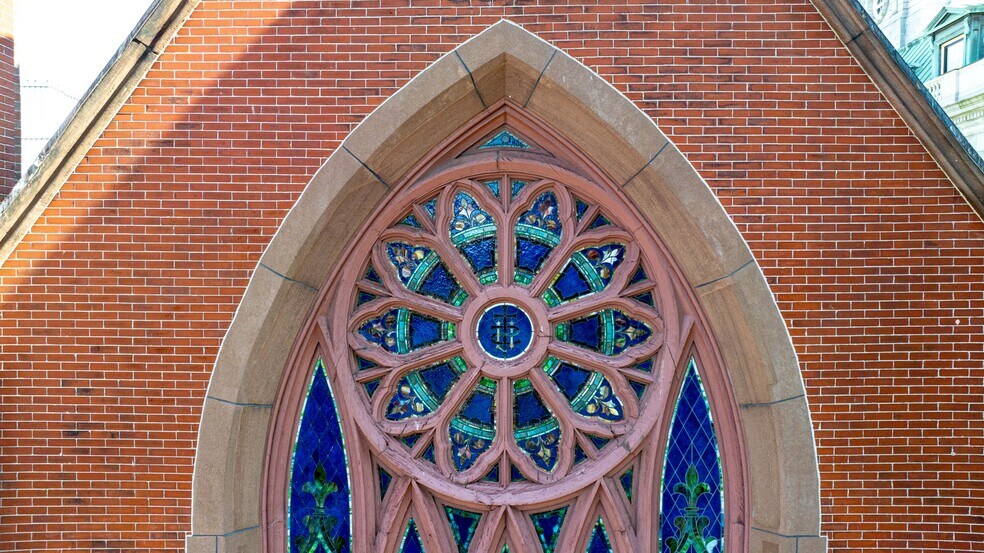 More Photos Of 15 Chestnut St, Portland Specialty For Sale