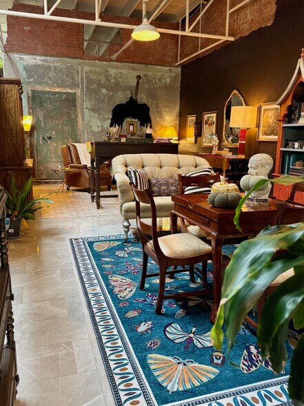 More Photos Of 912 N Main St, Jennings Office Residential For Sale