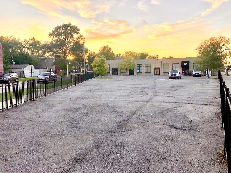 More Photos Of 3515 W Grand Ave, Chicago Land For Sale