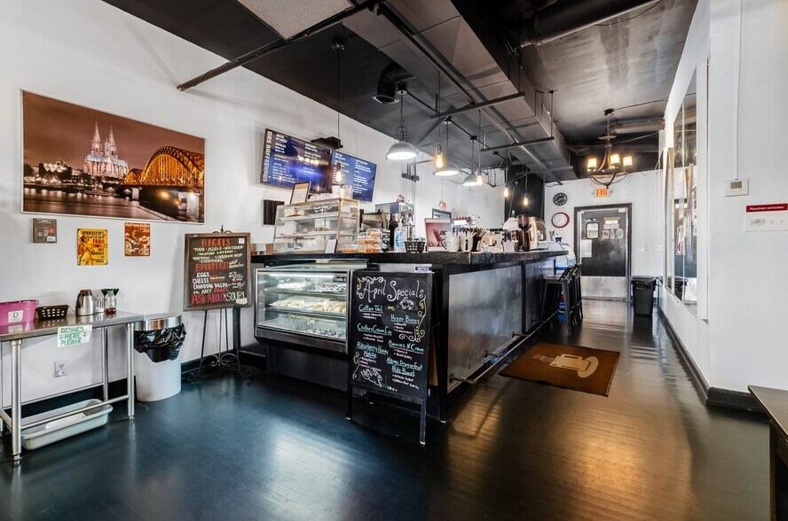 More Photos Of 45 E Columbus St, Lithopolis Restaurant For Sale