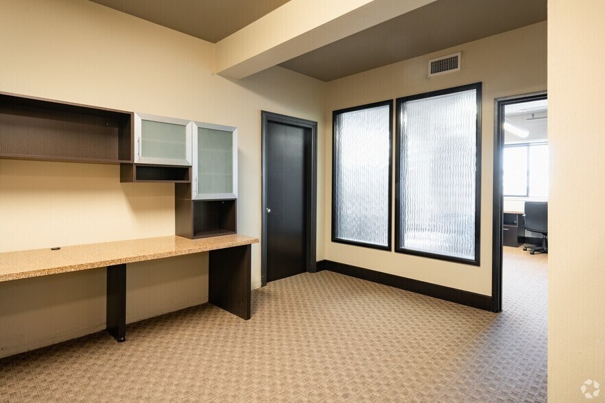 More Photos Of 4130 1st Ave S, Seattle Freestanding For Lease