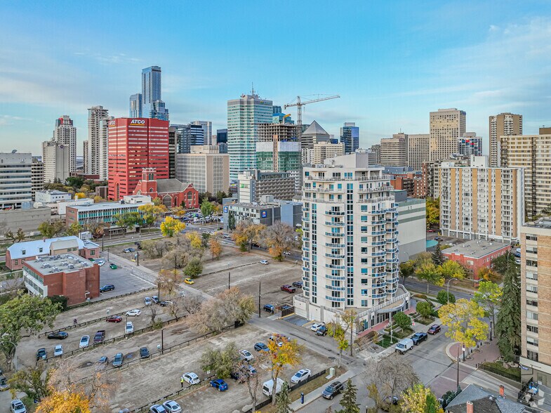 More Photos Of 10504 99th Ave NW, Edmonton Apartments For Sale