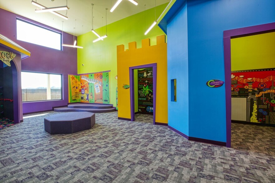 More Photos Of 15565 Golden Isle Blvd, Orlando Daycare Center For Sale