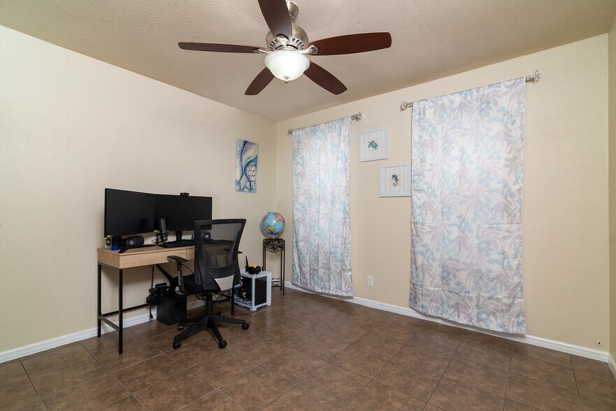 More Photos Of 528 W La Jolla Dr, Tempe Apartments For Sale