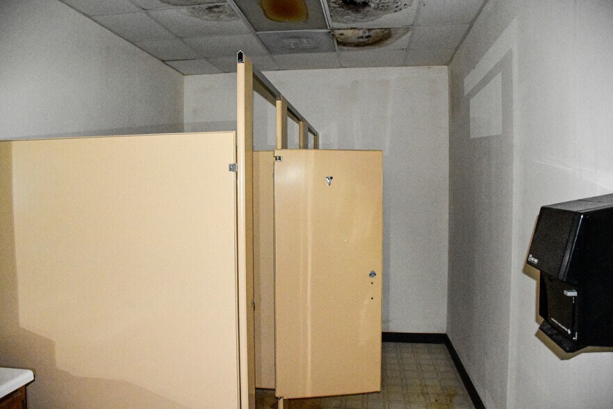 More Photos Of 31 Quail Run, Edgefield Office For Sale