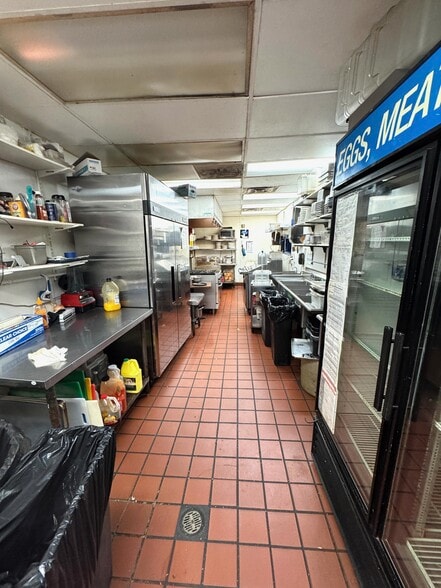 More Photos Of 37 E Main St, Buford Storefront Retail Office For Sale