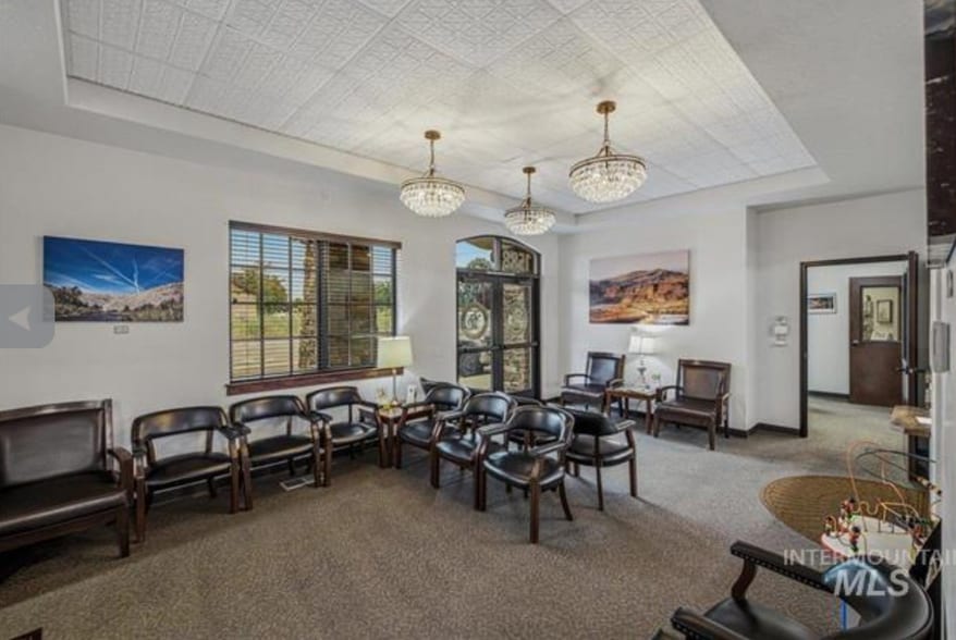 More Photos Of 1588 W Cayuse Creek Dr, Meridian Medical For Sale