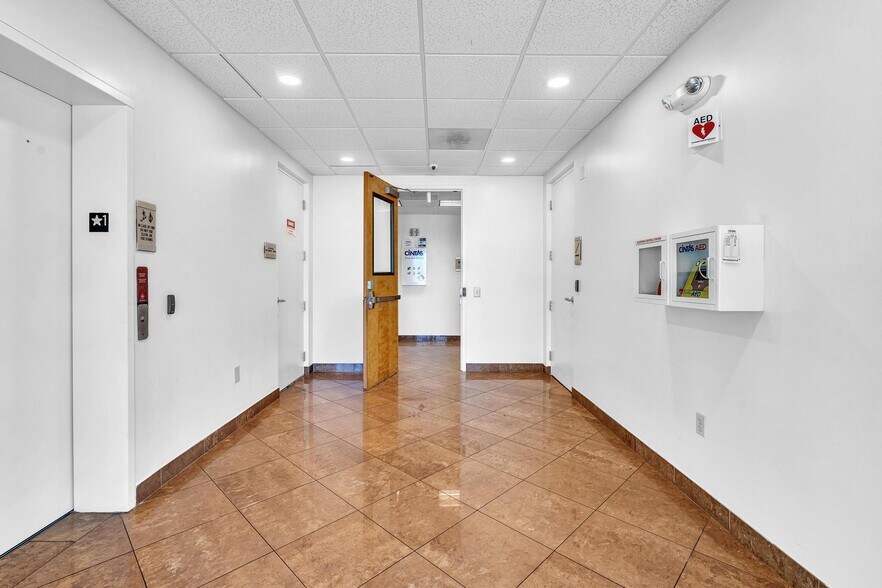More Photos Of 7665 Davie Road Ext, Davie Office For Lease