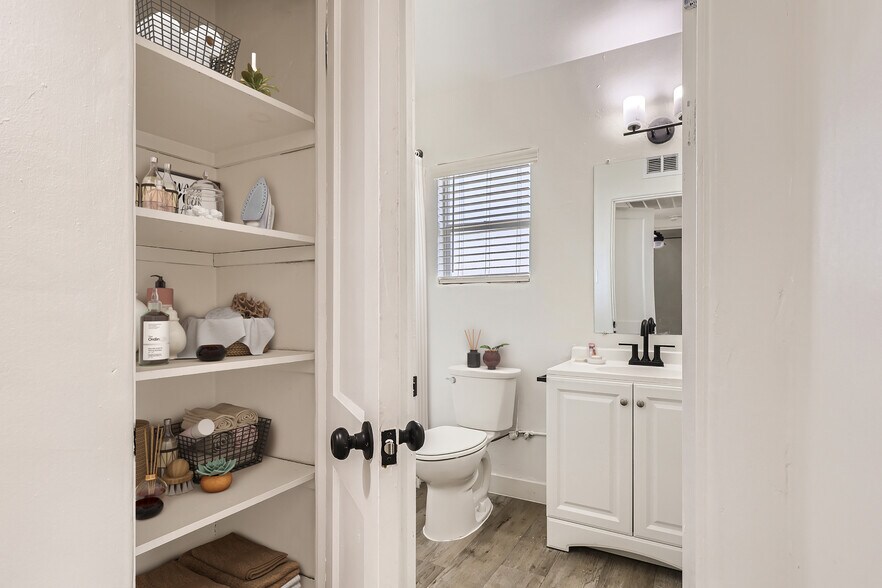 More Photos Of 730-820 E Turney Ave, Phoenix Apartments For Sale