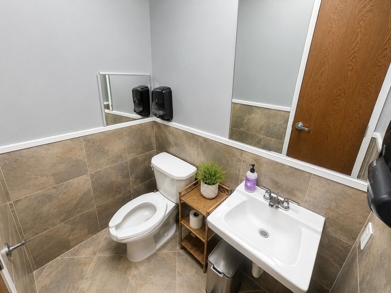 More Photos Of 320 Peninsula Blvd, Cedarhurst Medical For Sale