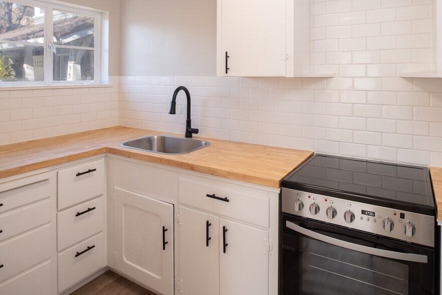 More Photos Of 1045 Riverside Dr, Reno Apartments For Sale