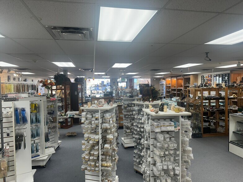 More Photos Of 457 Wadsworth Blvd, Lakewood Storefront For Lease