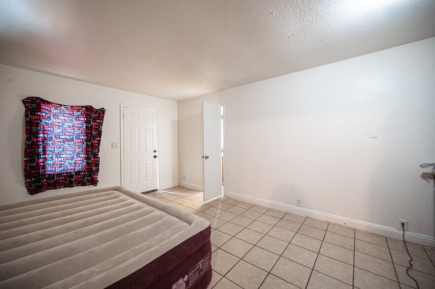 More Photos Of 5900 Cassedy Ln, Las Vegas Apartments For Sale