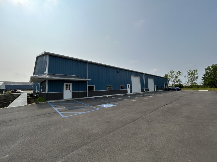 More Photos Of 1680-1690 E Porter St, Crown Point Warehouse For Lease