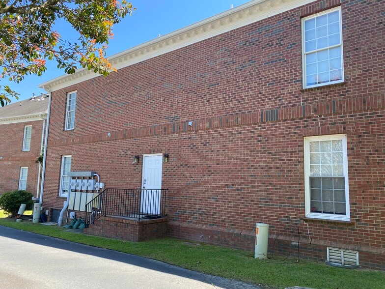 More Photos Of 6516 Dental Ln, Fayetteville Office For Lease