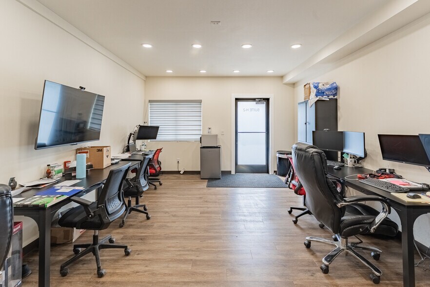 More Photos Of 914 Citadel Dr, Everson Office Residential For Sale