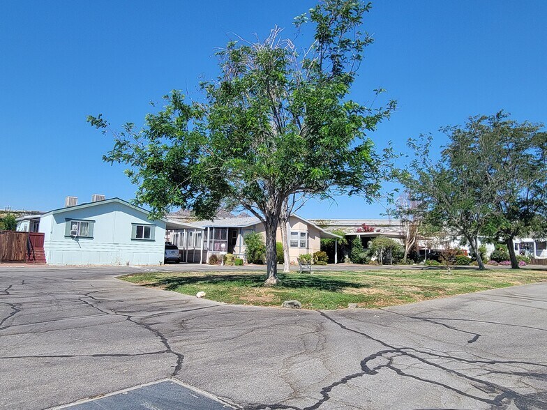 More Photos Of 21500 Lassen St, Chatsworth Manufactured Housing Mobile Home Park For Sale