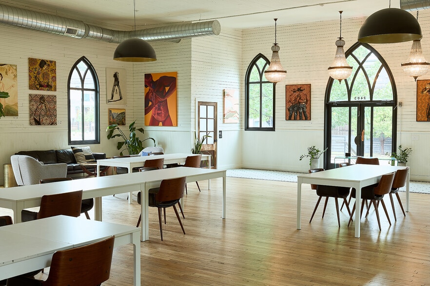 More Photos Of 2403 E 16th St, Austin Office For Lease