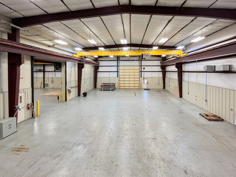 More Photos Of 205 Marcon Dr, Lafayette Manufacturing For Sale