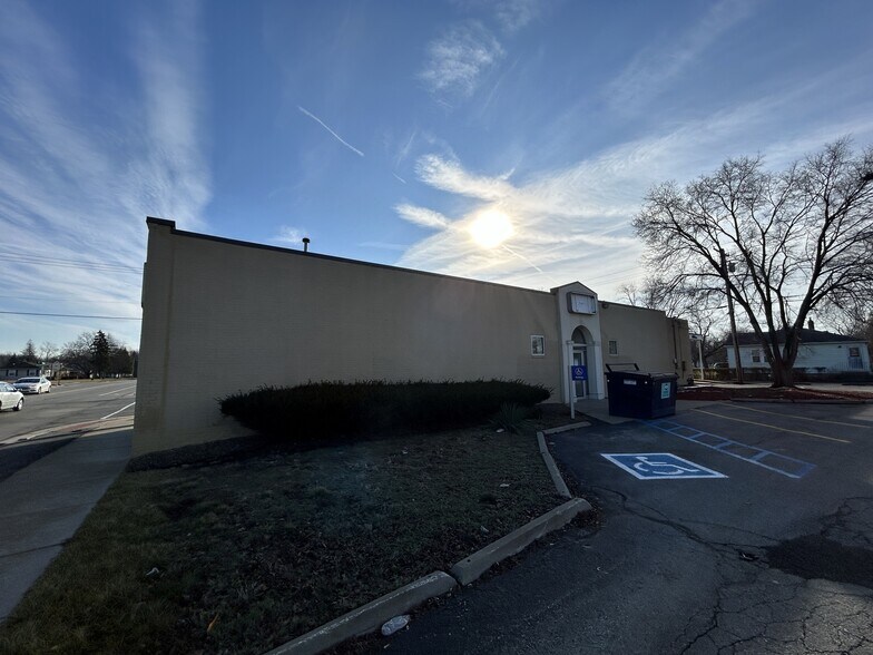 More Photos Of 701 W Old Ridge Rd, Hobart Bank For Sale