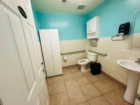 More Photos Of 821 W El Camino Real, Mountain View Flex For Lease