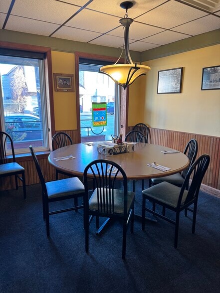 More Photos Of 256 S Main St, Zumbrota Storefront Retail Office For Sale