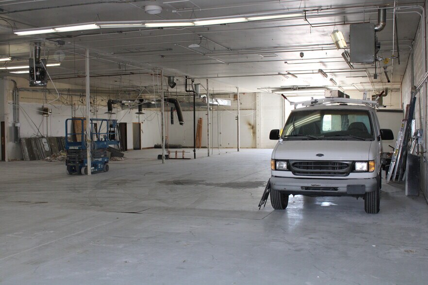 More Photos Of 5981 Marion Dr, Denver Warehouse For Sale