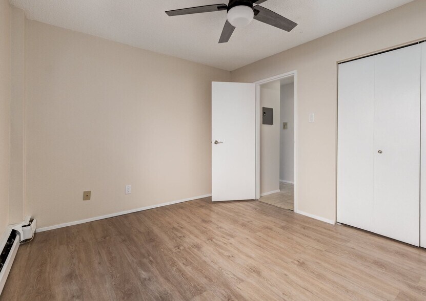 More Photos Of 120 29 Ave, Calgary Apartments For Sale