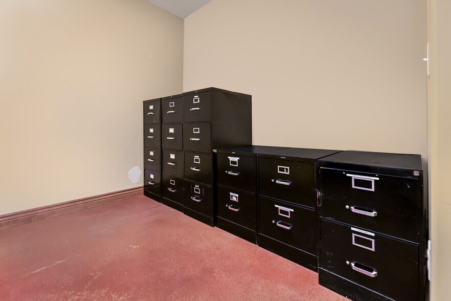 More Photos Of 12257-12295 Loma Rica Dr, Grass Valley Warehouse For Sale