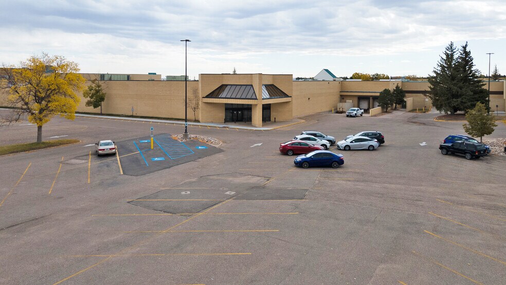 More Photos Of 1400 Dell Range Blvd, Cheyenne Unknown For Lease