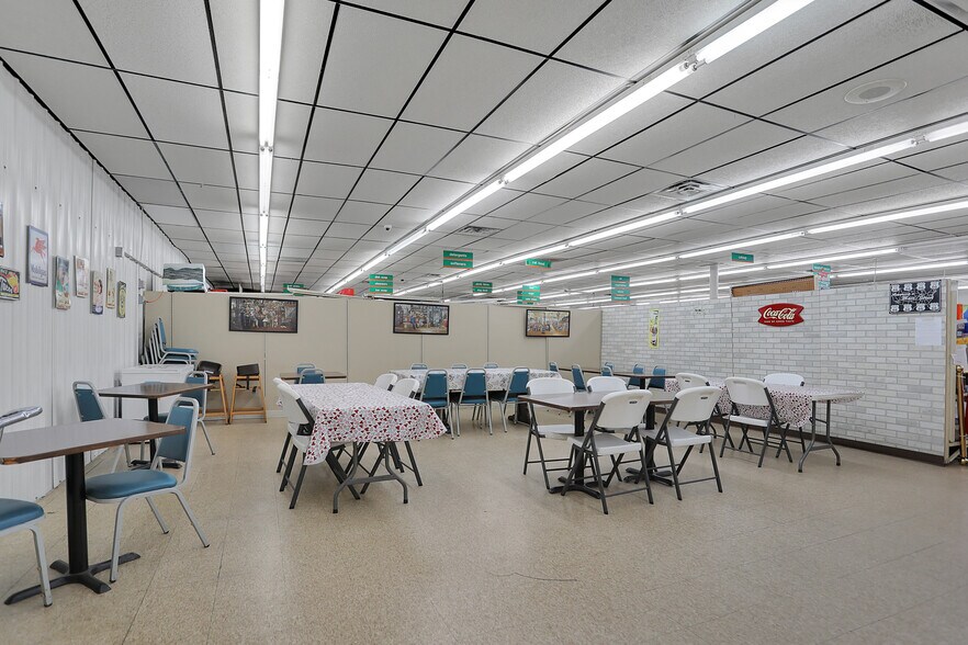 More Photos Of 9135 S Mill Rd, Knightstown Supermarket For Sale