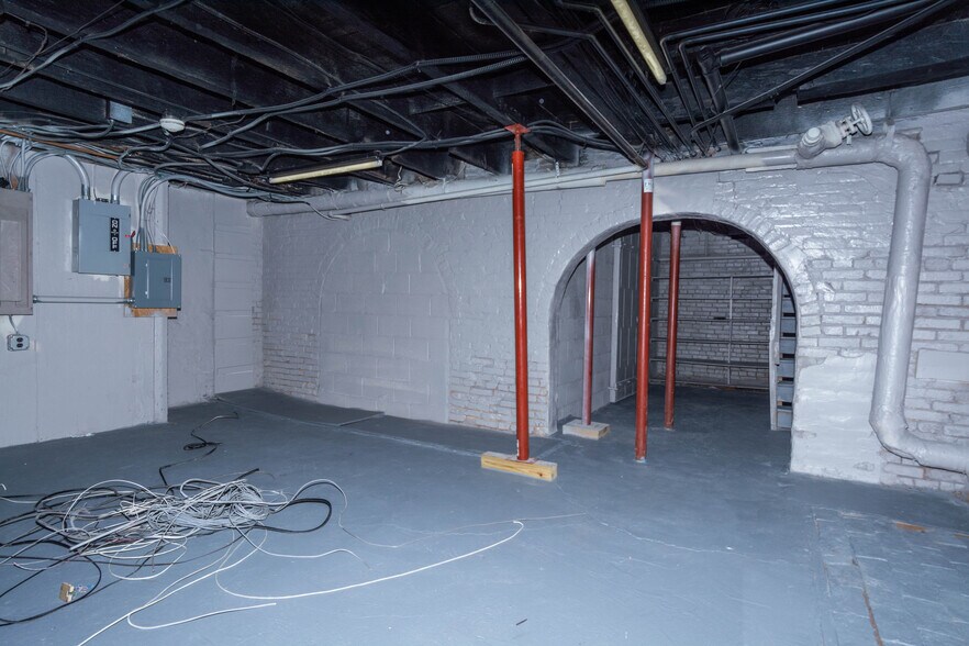 More Photos Of 115 W Mulberry St, Baltimore Office Residential For Sale