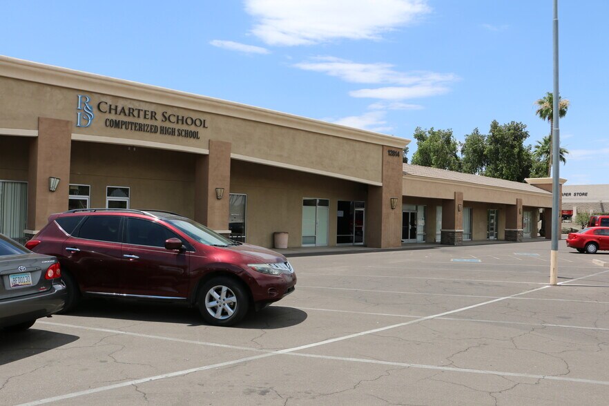 More Photos Of 12814 N 28th Dr, Phoenix General Retail For Lease