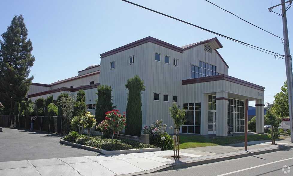 More Photos Of 7428 Redwood Blvd, Novato Office For Sale