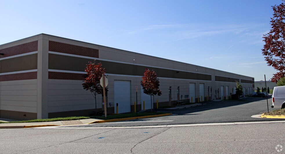 More Photos Of 14000-14050 Crown Ct, Woodbridge Flex For Sale