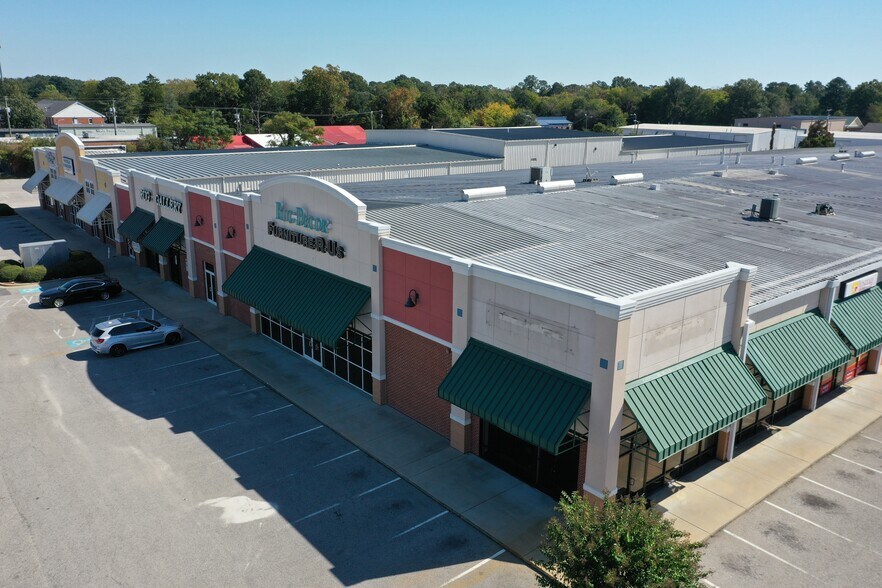 More Photos Of 4101 Raeford Rd, Fayetteville General Retail For Lease
