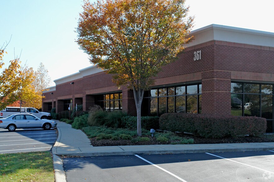 More Photos Of 361 Mallory Station Rd, Franklin Office For Lease