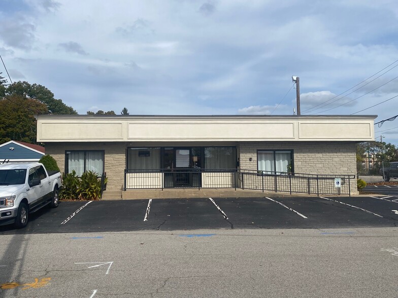 More Photos Of 1923 Post Rd, Warwick Medical For Sale