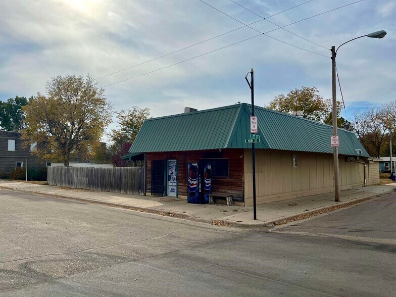 Primary Photo Of 201 Main St, Fordyce General Retail For Sale
